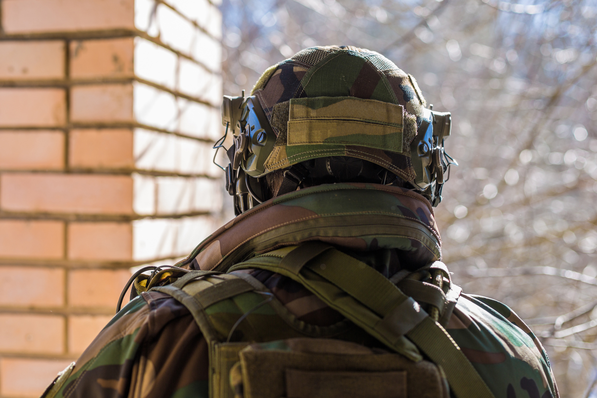 Democratic lawmakers point to fake ICE jackets gaining "best seller" status on Amazon in Feb. 2025 as proof ICE impersonators are an increasing threat to women's safety. (Adobe Stock) 